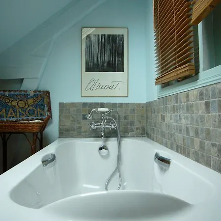 Chambres D'hotes Le Clos Bourdet Alojamento de Acomodação e Pequeno-almoço Honfleur