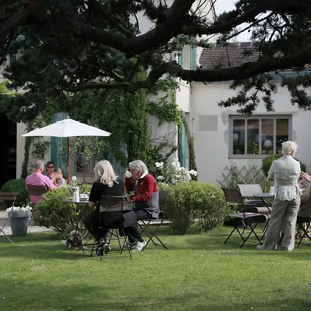 Alojamento de Acomodação e Pequeno-almoço Chambres D'hotes Le Clos Bourdet *